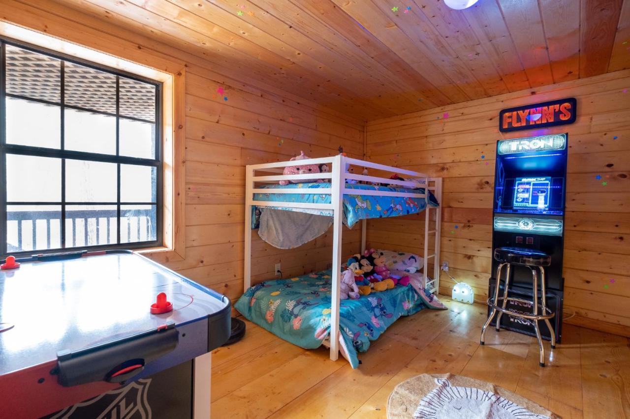 蓝岭Three Dog Night - Pet-Friendly Cabin With Hot Tub别墅 外观 照片